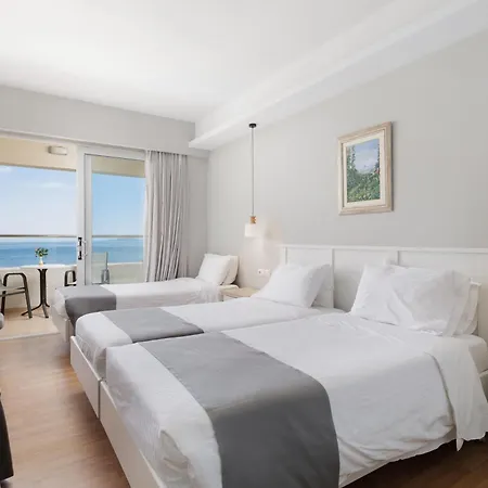 Elea Hotel 4*